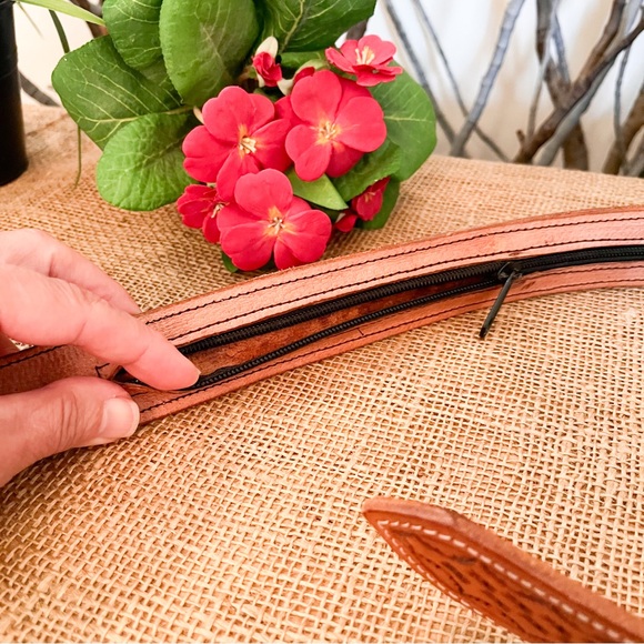 Men’s Tooled Western Leather Belt With Hidden Zipper Pocket Size 40 - Picture 5 of 8